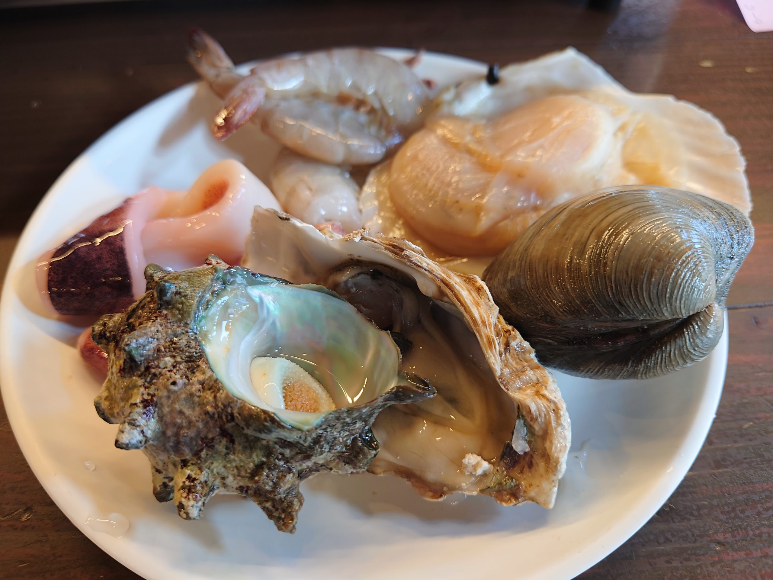 牡蠣、帆立、大蛤、海老、栄螺